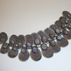 Roach's Olga (bracelet)